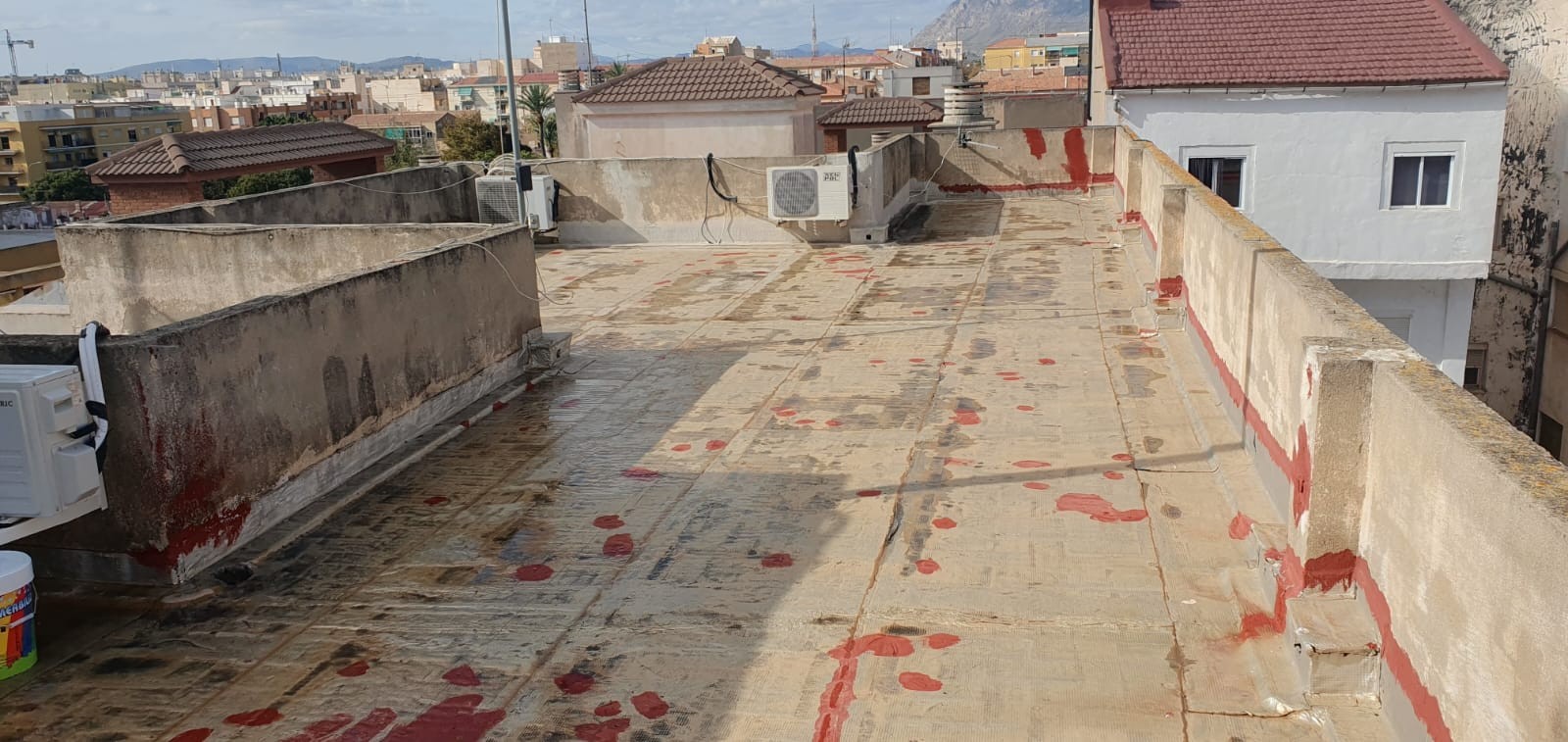 Impermeabilización de azotea con clorocaucho
